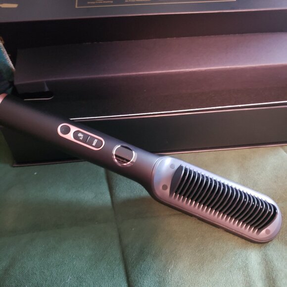 Electric ionic hair straightener brush(hot comb), and blowout thermal brush - Picture 3 of 7